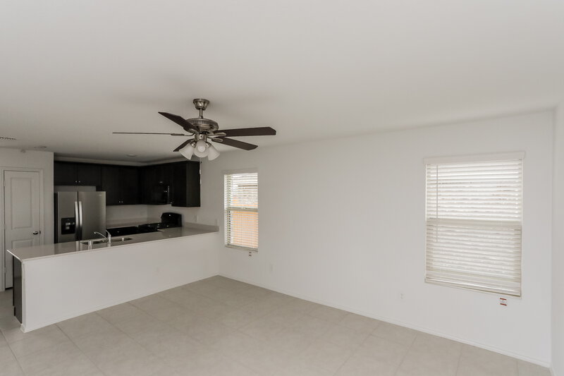 1,995/Mo, 1065 Crestview Dr Hutchins, TX 75141 Living Room View