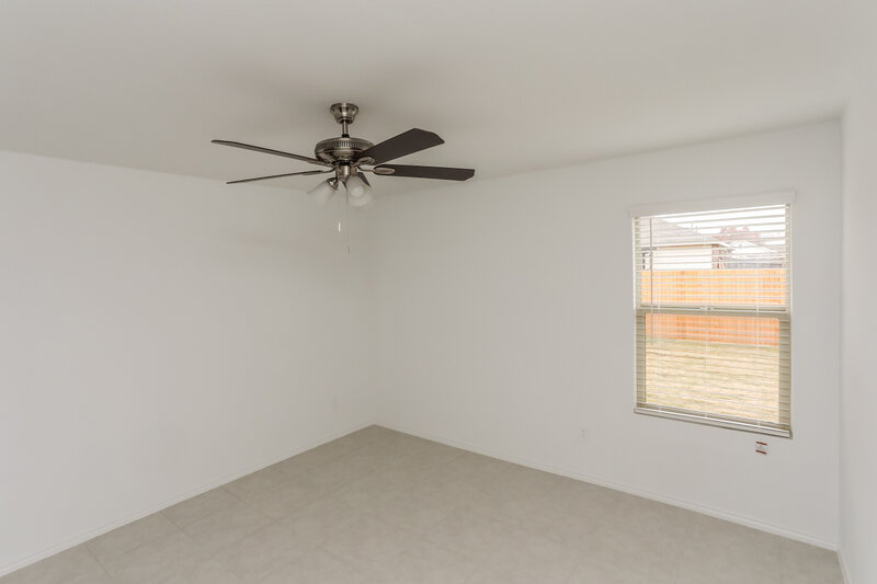1,995/Mo, 1065 Crestview Dr Hutchins, TX 75141 Main Bedroom View
