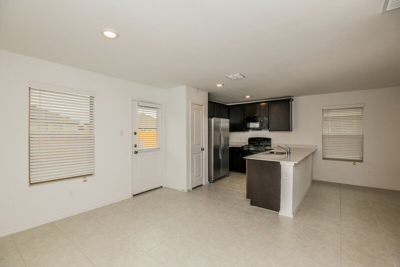 1,860/Mo, 1125 Crestview Dr Hutchins, TX 75141 Dining Room View