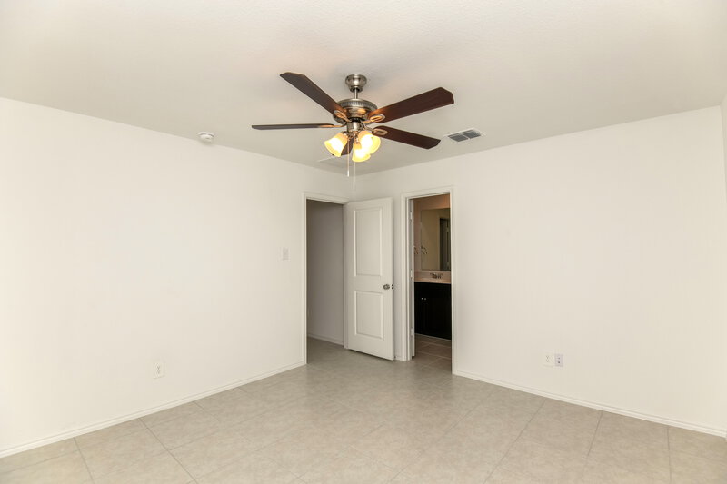 1,860/Mo, 1125 Crestview Dr Hutchins, TX 75141 Main Bedroom View 2