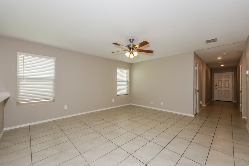 1,945/Mo, 1149 Crestview Dr Hutchins, TX 75141 Living Room View 2