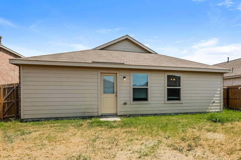 1,945/Mo, 1149 Crestview Dr Hutchins, TX 75141 Rear View 2