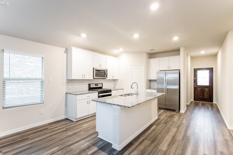2,230/Mo, 1248 Green Timber Drive Forney, TX 75126 Kitchen View 3