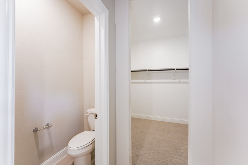 3,180/Mo, 1315 Cress Garden Lane Forney, TX 75126 Bathroom View