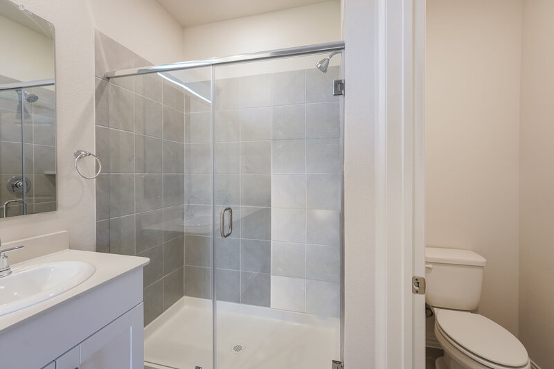 1,870/Mo, 1514 Wind Springs Drive Forney, TX 75126 Main Bathroom View