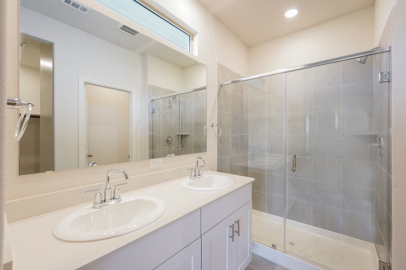 1,870/Mo, 1514 Wind Springs Drive Forney, TX 75126 Main Bathroom View 2