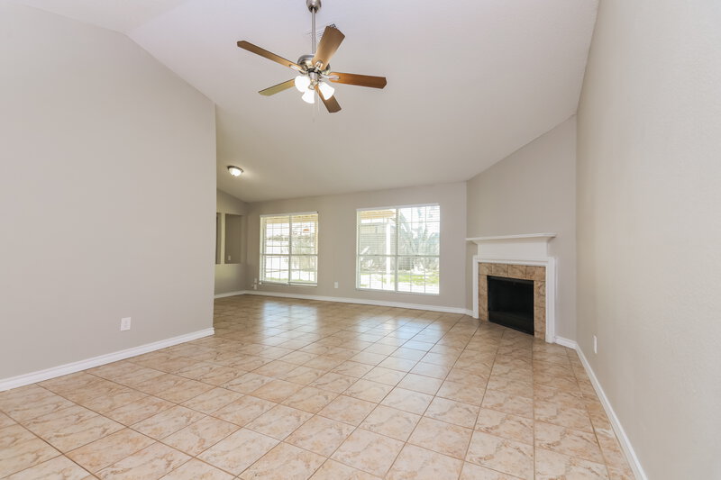 2,595/Mo, 6849 N Park Dr North Richland Hills, TX 76182 Living Room View