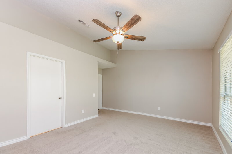 2,595/Mo, 6849 N Park Dr North Richland Hills, TX 76182 Main Bedroom View