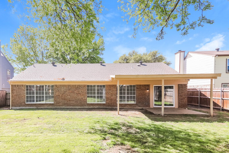 2,595/Mo, 6849 N Park Dr North Richland Hills, TX 76182 Rear View