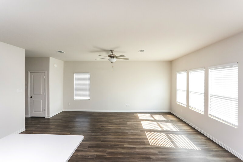 3,300/Mo, 1503 Wind Springs Dr Forney, TX 75126 Living Room View