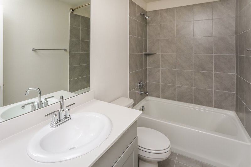 3,300/Mo, 1503 Wind Springs Dr Forney, TX 75126 Bathroom View