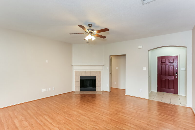3,250/Mo, 223 Garden Valley Ln Red Oak, TX 75154 Living Room View