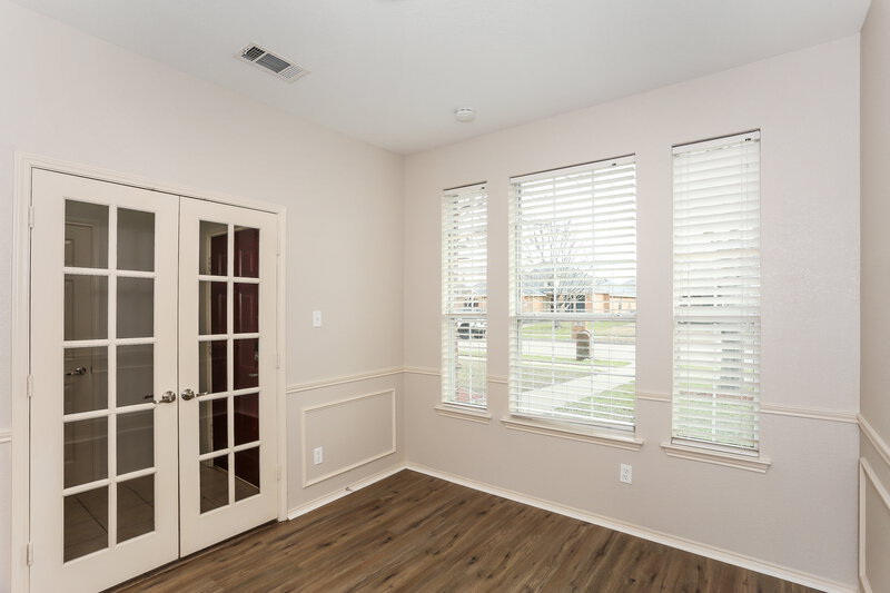 3,250/Mo, 223 Garden Valley Ln Red Oak, TX 75154 Study View