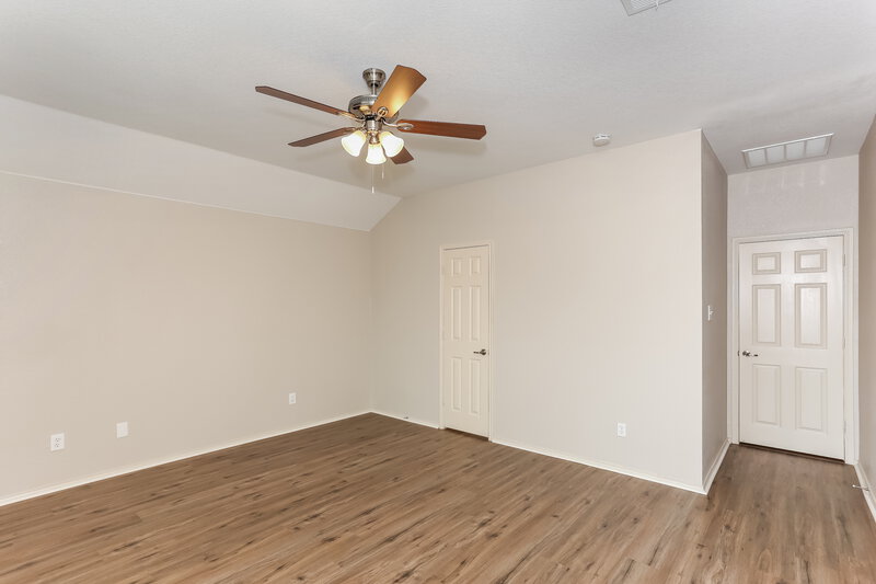 3,250/Mo, 223 Garden Valley Ln Red Oak, TX 75154 Main Bedroom View 2