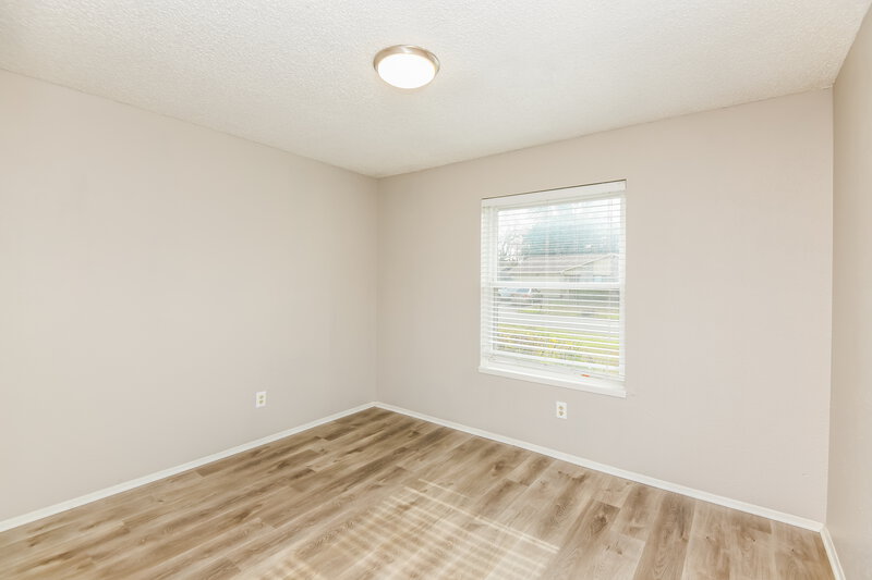 2,245/Mo, 623 Meadowglen Dr Duncanville, TX 75137 Bedroom View 2