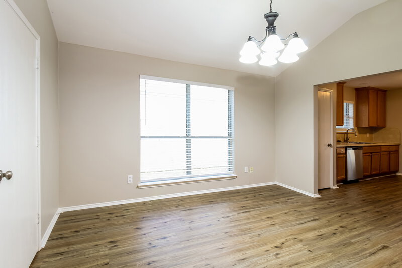 1,960/Mo, 1009 Dixon Ln Denton, TX 76207 Dining Room View 2