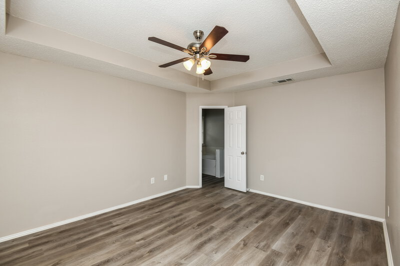 2,160/Mo, 5133 Eastcreek Dr Arlington, TX 76018 Main Bedroom View
