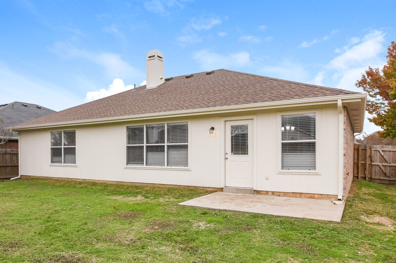 2,160/Mo, 5133 Eastcreek Dr Arlington, TX 76018 Rear View
