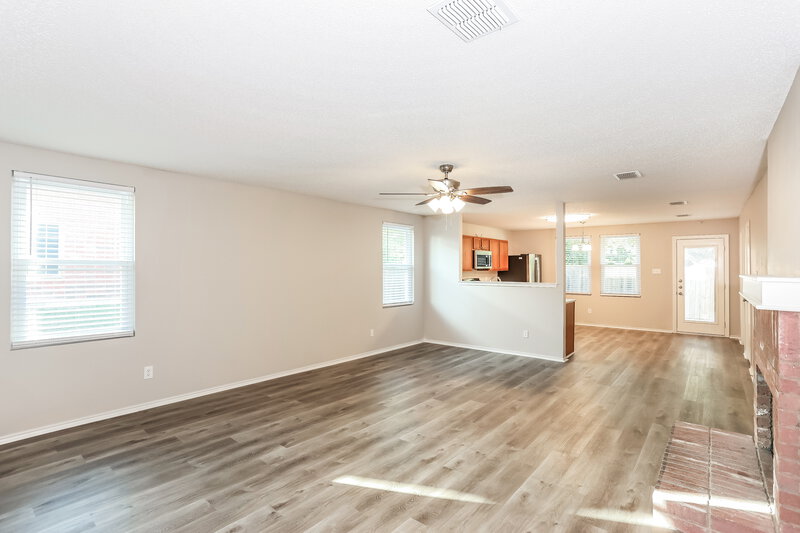 2,230/Mo, 1216 McMillen Dr Cedar Hill, TX 75104 Living Room View 2