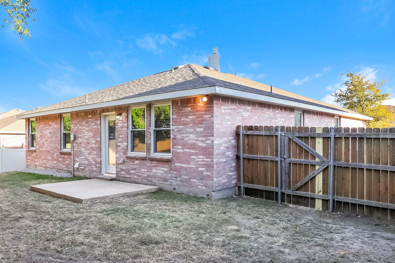 2,230/Mo, 1216 McMillen Dr Cedar Hill, TX 75104 Rear View 2