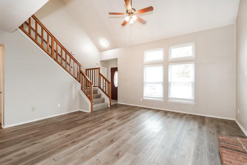 1,990/Mo, 702 Ponderosa Dr Forney, TX 75126 Living Room View