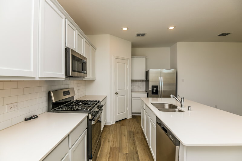 2,240/Mo, 14785 Mainstay Way Haslet, TX 76052 Kitchen View