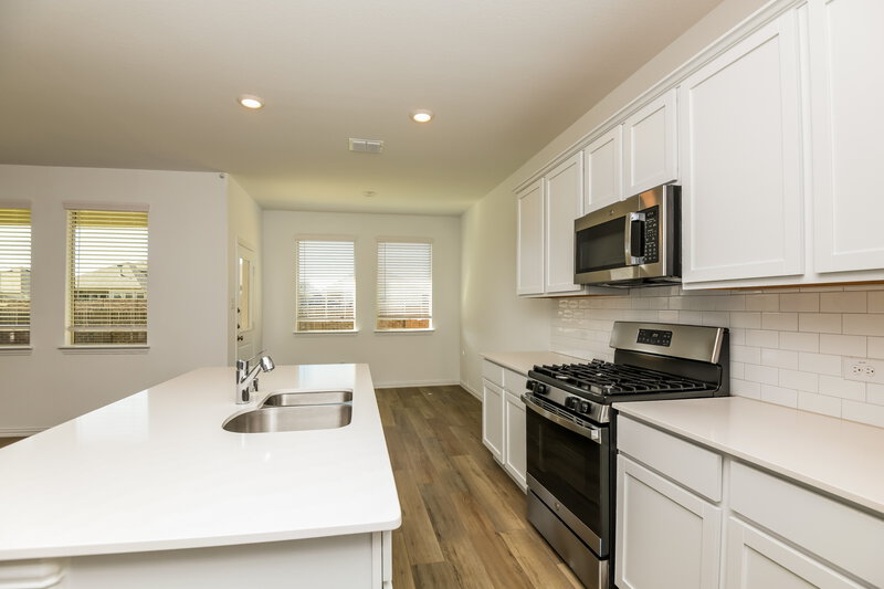 2,240/Mo, 14785 Mainstay Way Haslet, TX 76052 Kitchen View 2