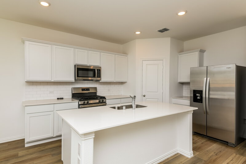 2,240/Mo, 14785 Mainstay Way Haslet, TX 76052 Kitchen View 3