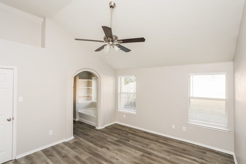1,900/Mo, 525 Skelton St Royse City, TX 75189 Main Bedroom View