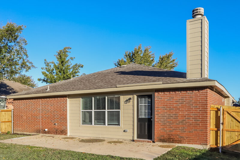 1,900/Mo, 525 Skelton St Royse City, TX 75189 Rear View
