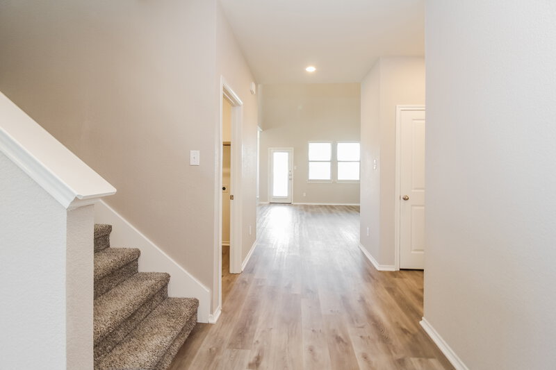 2,950/Mo, 3616 Doris Dr Denton, TX 76207 Foyer View