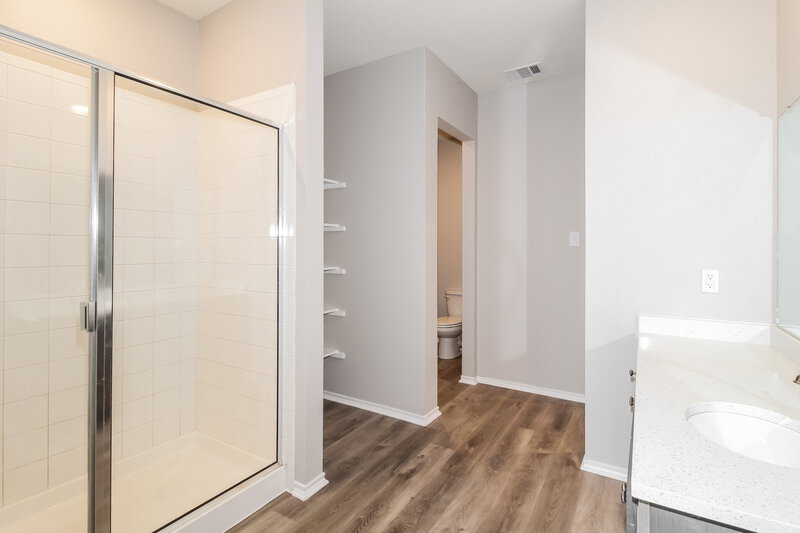 2,950/Mo, 3616 Doris Dr Denton, TX 76207 Main Bathroom View