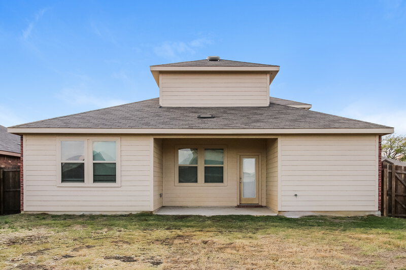 2,950/Mo, 3616 Doris Dr Denton, TX 76207 Rear View