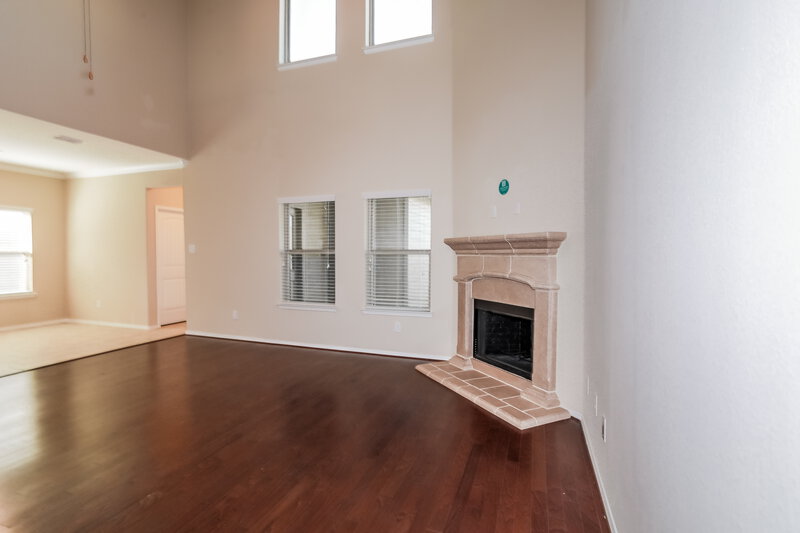 2,375/Mo, 524 Pawnee St Aubrey, TX 76227 Living Room View 2
