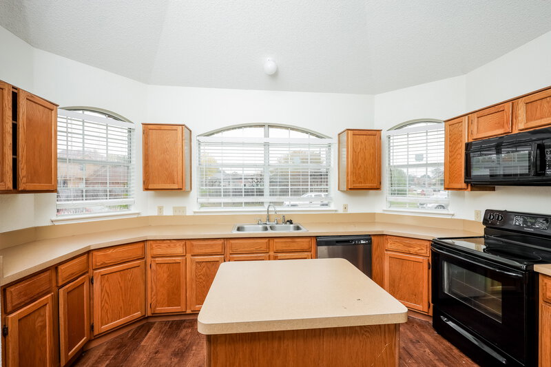 1,925/Mo, 2208 Browning Dr Mesquite, TX 75181 Kitchen View
