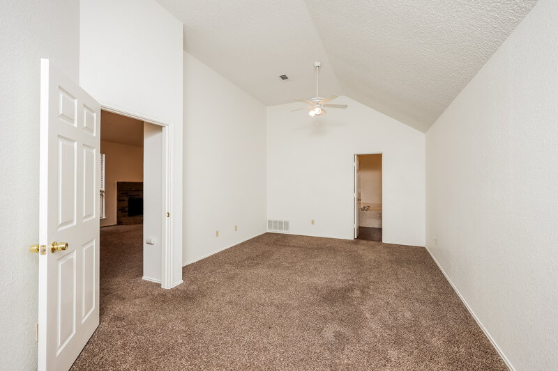 1,925/Mo, 2208 Browning Dr Mesquite, TX 75181 Main Bedroom View