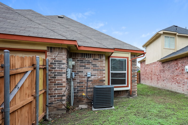 1,925/Mo, 2208 Browning Dr Mesquite, TX 75181 Rear View 2