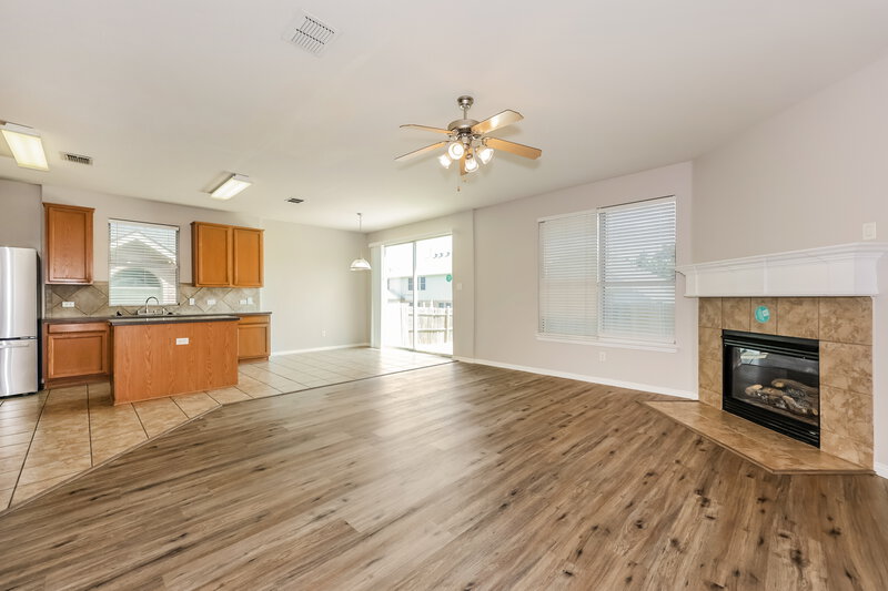 3,055/Mo, 3608 Pendery Ln Fort Worth, TX 76244 Living Room View