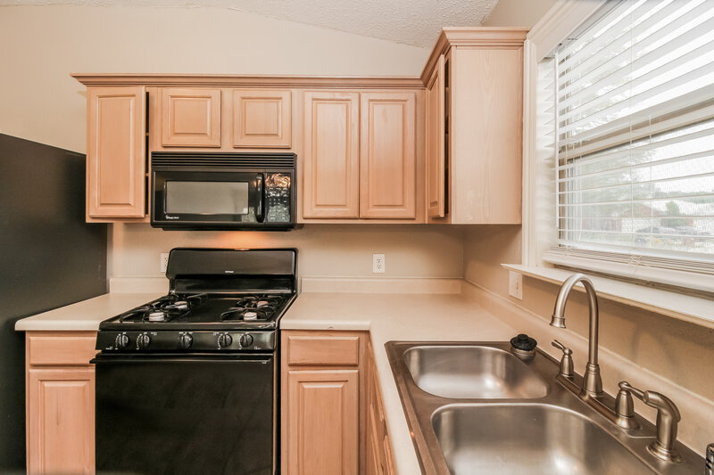 2,110/Mo, 1032 Springcreek Dr Denton, TX 76210 Kitchen View