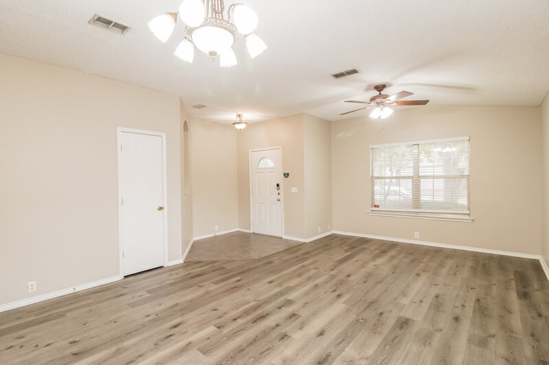 2,110/Mo, 1032 Springcreek Dr Denton, TX 76210 Family Room View