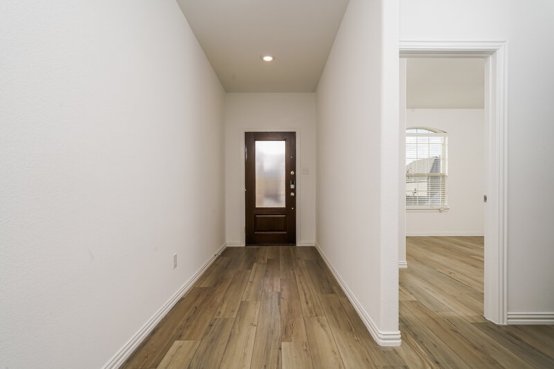 2,220/Mo, 1202 Daffodil Street Princeton, TX 75407 Foyer View