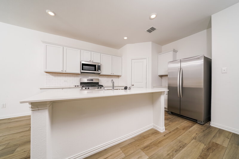 2,220/Mo, 1202 Daffodil Street Princeton, TX 75407 Kitchen View