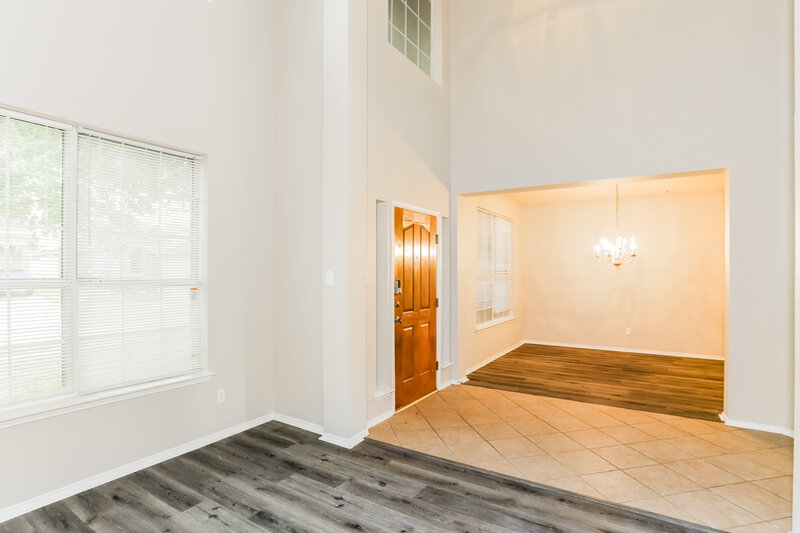 3,080/Mo, 632 Magnolia Trl Desoto, TX 75115 Den View