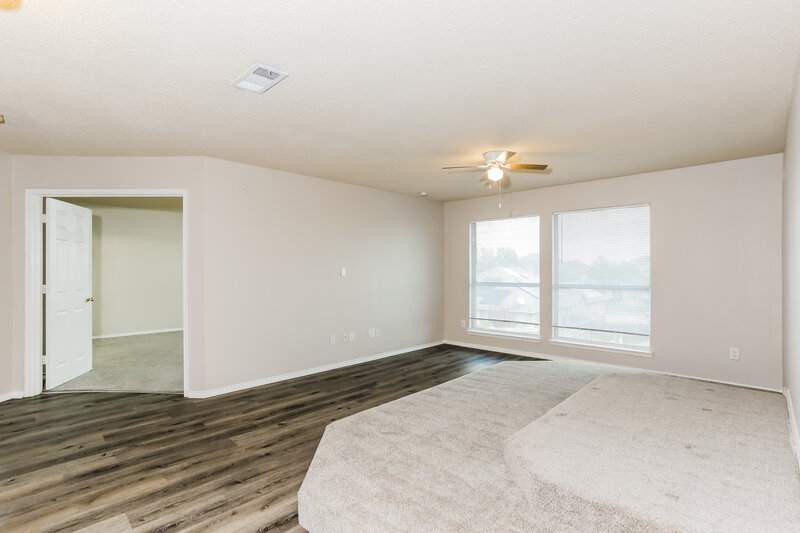 3,080/Mo, 632 Magnolia Trl Desoto, TX 75115 Loft View