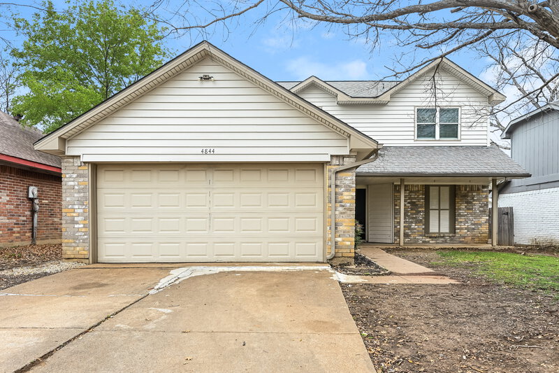 2,135/Mo, 4844 Thistledown Dr Fort Worth, TX 76137 External View