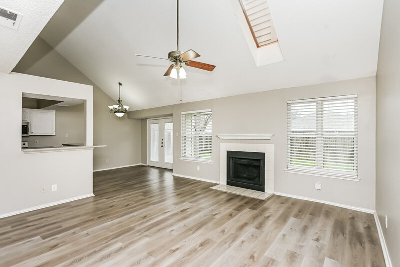 2,135/Mo, 4844 Thistledown Dr Fort Worth, TX 76137 Living Room View 3