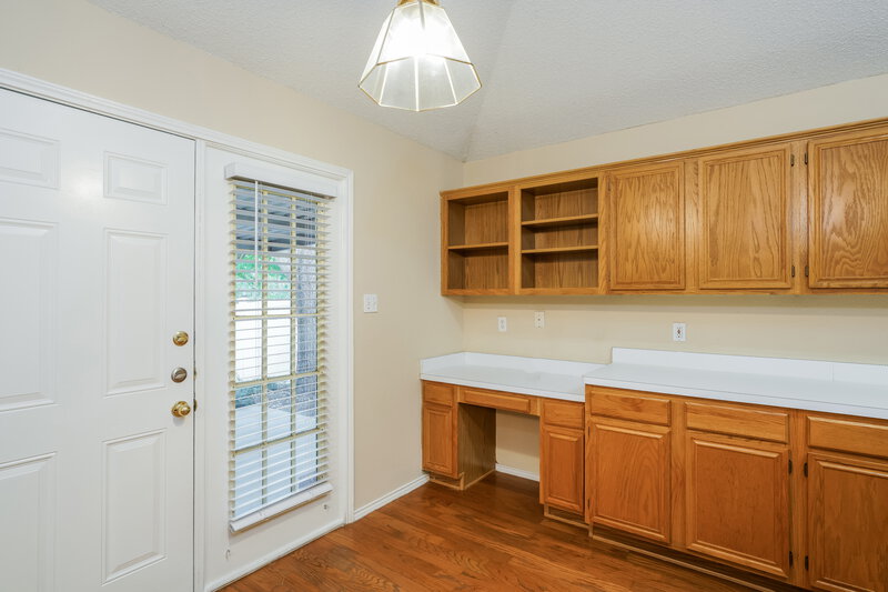 2,120/Mo, 430 Beard Dr Cedar Hill, TX 75104 Breakfast Nook View