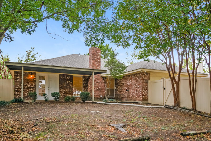 2,120/Mo, 430 Beard Dr Cedar Hill, TX 75104 Rear View