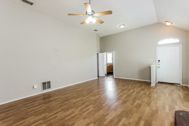2,185/Mo, 2324 Browning Dr Mesquite, TX 75181 Living Room View 2