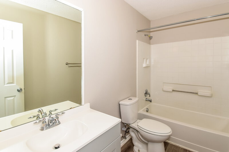 2,280/Mo, 505 Rowdy Dr Royse City, TX 75189 Bathroom View